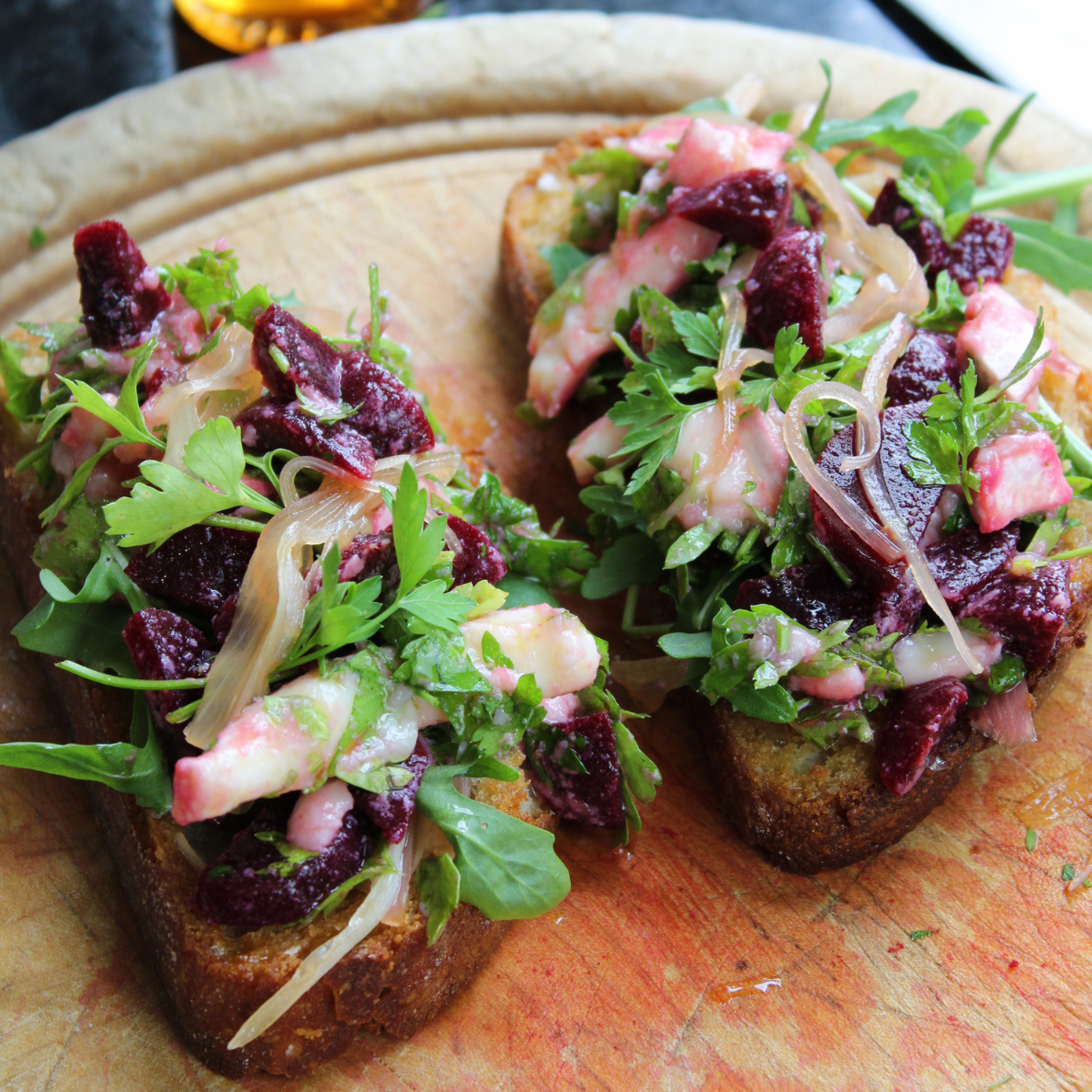 Goats cheese, beetroot & parsley crostini