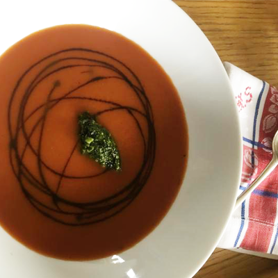 Tomato Soup With Roast Onion Balsamic