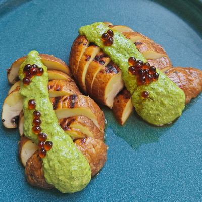 Mushrooms with rocket and walnut pesto